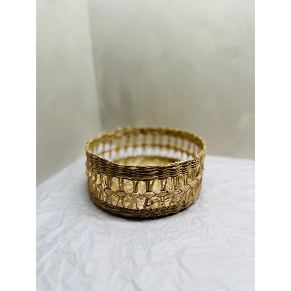 Natural Woven Wicker Basket Round Boho Decorative Storage Tray Small Catchall